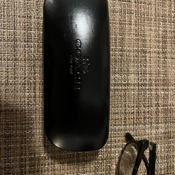 Prescription eye glasses - Picture 3 of 6